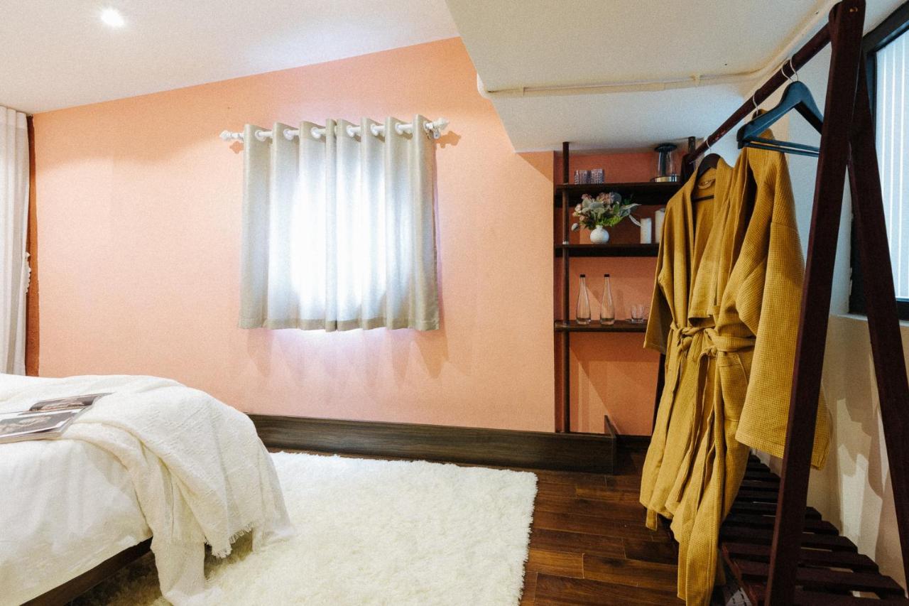 Studio In Beer Street - Delapong Homestay Ta Hien Hanoi Exteriör bild